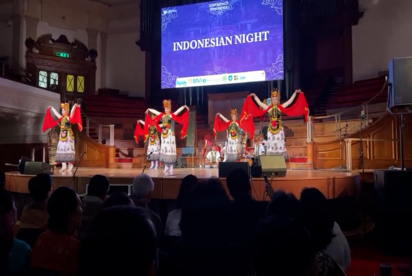 Seniman Muda Banyuwangi yang Tampil di London Dapat Apresiasi dari Menparekraf