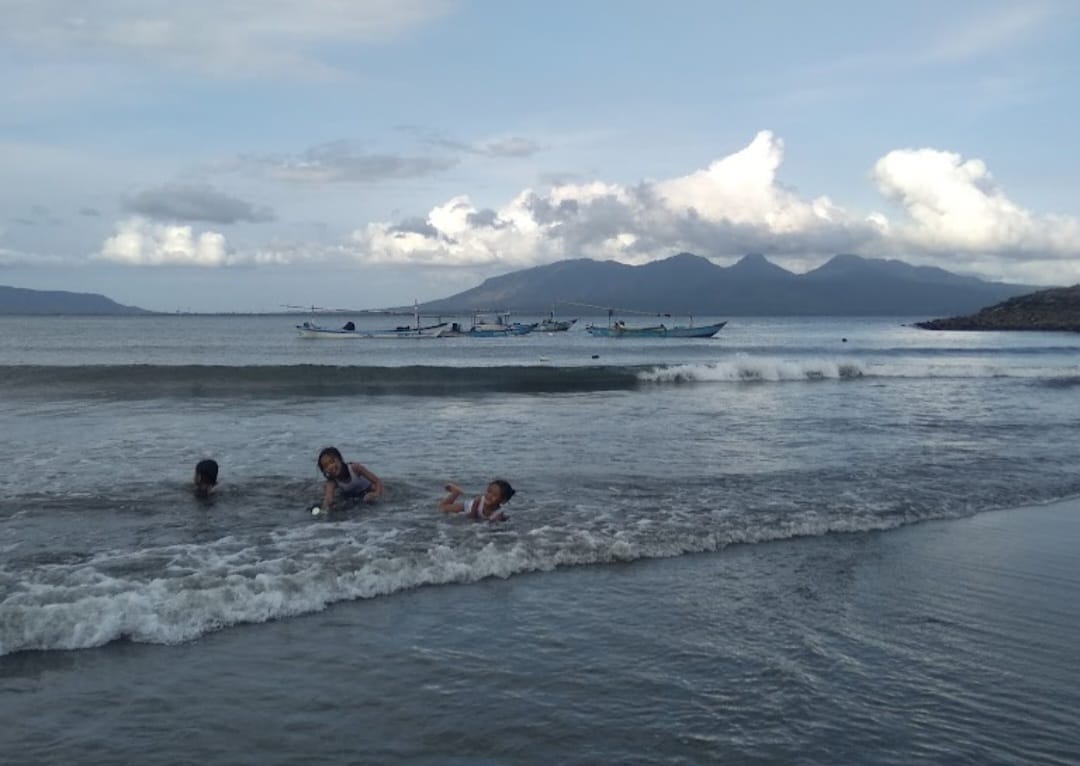 Pesona Sunrise dan Sunset di Pantai Ancol Plengsengan Banyuwangi
