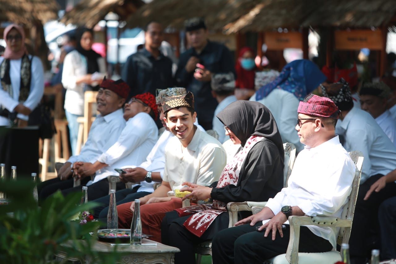 Antusiasme Tinggi pada Talkshow Kesehatan dr. Ayman Alatas dalam HKN Banyuwangi