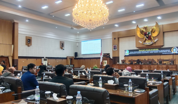 Transformasi Pajak dan Retribusi Daerah: Raperda PDRD Banyuwangi Menuju Efisiensi