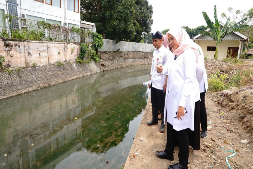 Bupati Ipuk Intruksikan Dinas Antisipasi Banjir 